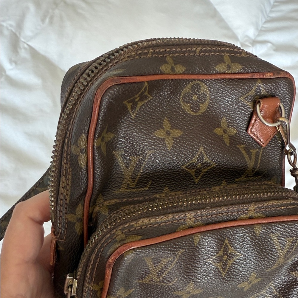Louis Vuitton Monogram Amazone Messenger Bag - Picture 8 of 13